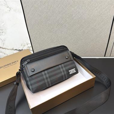 BURBERRY   2026新款男生時尚包包 尺寸：15*21CM