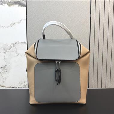 LOEWE   2026新款男生時尚包包 尺寸：34 x 40CM