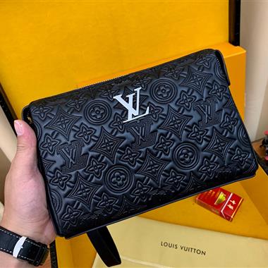 LOUIS VUITTON   2026新款男生時尚包包 尺寸：28*17*4CM