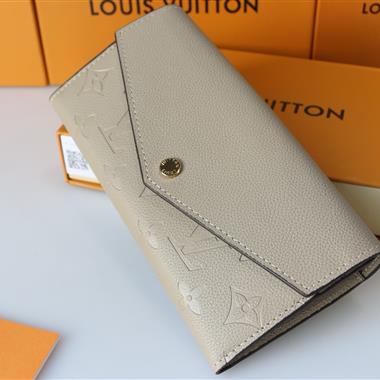 LOUIS VUITTON   2026新款時尚包包 尺寸：19*10CM