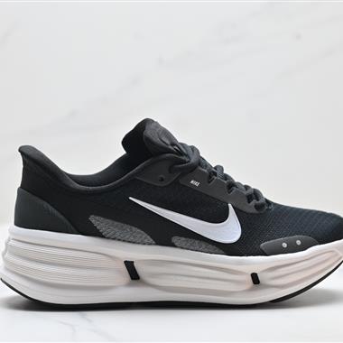 Nike Comfort Ride EasyOn 舒適貼合 透氣支撐跑步鞋