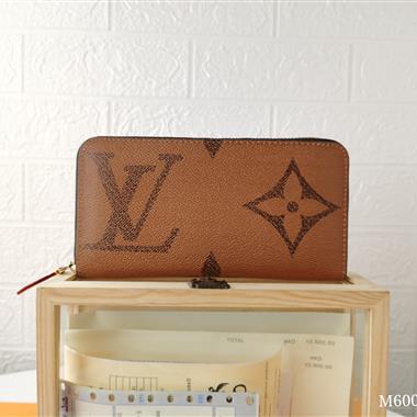 LOUIS VUITTON   2026新款時尚包包  尺寸：19*10CM