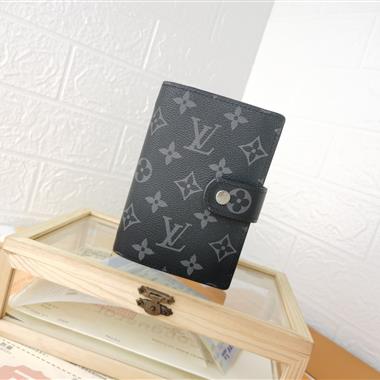 LOUIS VUITTON   2026新款時尚包包 尺寸：10*12CM