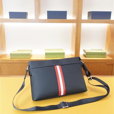 BALLY    2026新款男生時尚包包 尺寸：31*21*5CM