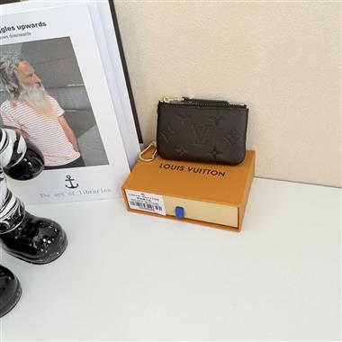 LOUIS VUITTON   2026新款時尚包包 尺寸：12*7CM