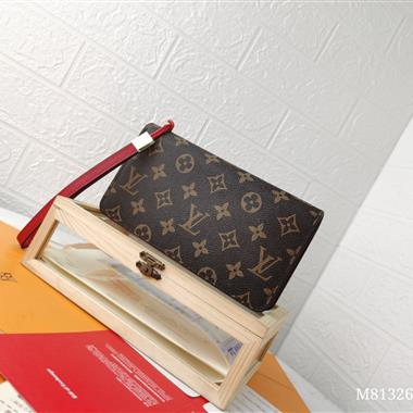 LOUIS VUITTON   2026新款時尚包包  尺寸：19.5x11x3.5CM