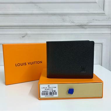LOUIS VUITTON   2026新款時尚包包  尺寸：11*9CM