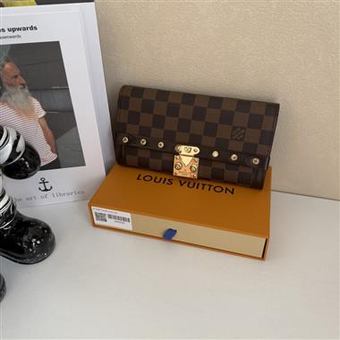LOUIS VUITTON   2026新款時尚包包 尺寸：21*10CM