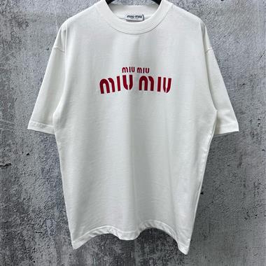Miu Miu   2026夏季新款短袖T恤  尺寸偏大