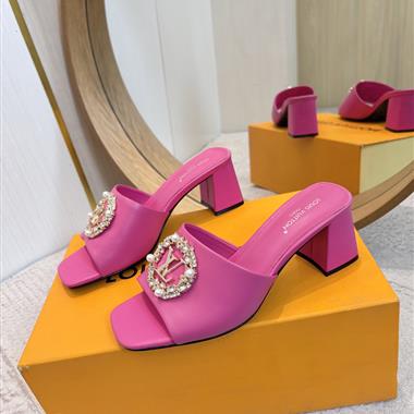 Louis Vuitton   2026新款女生休閒時尚鞋子