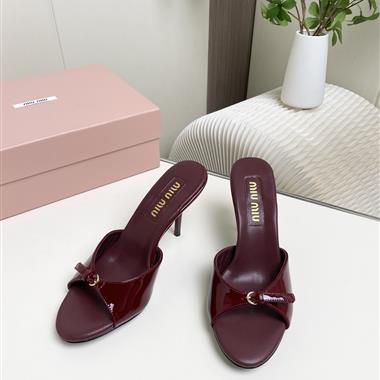 MIUMIU  2026新款女生休閒時尚鞋子