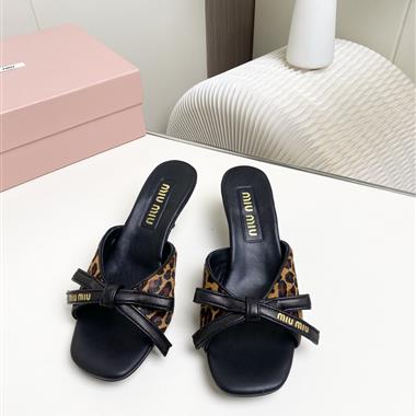 MIUMIU  2026新款女生休閒時尚鞋子