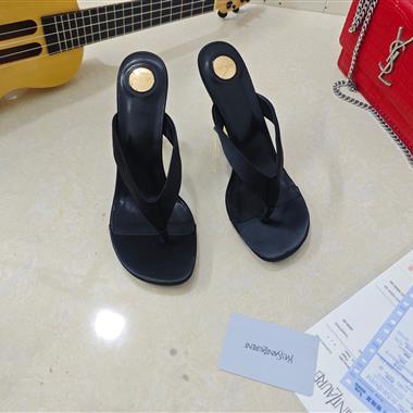 YSL   2026新款女生休閒時尚鞋子