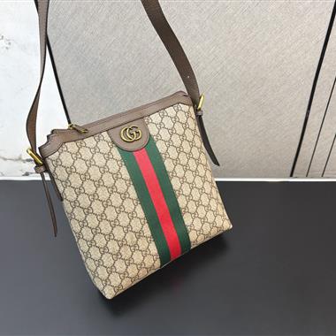 GUCCI   2026新款男生時尚包包 尺寸：25*27CM
