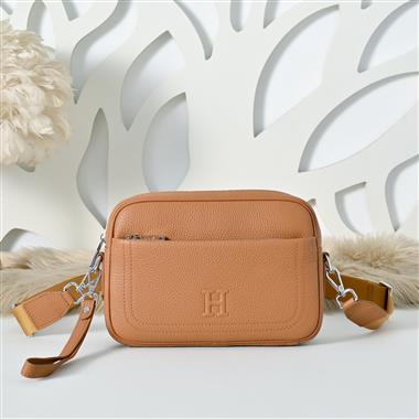 HERMES   2026新款男生時尚包包 尺寸：24*16*7CM