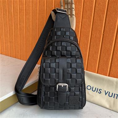 LOUIS VUITTON    2026新款男生時尚包包 尺寸：30*17*5.5CM