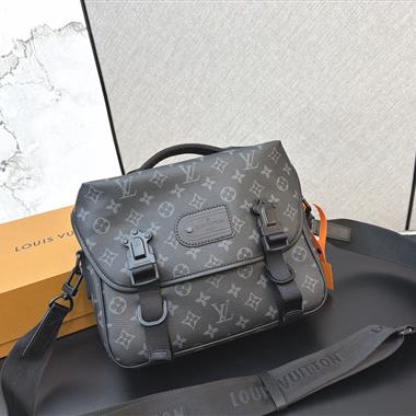 LOUIS VUITTON    2026新款男生時尚包包 尺寸：30*22CM