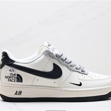 NIKE AIR FORCE 1‘07