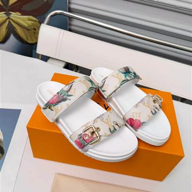 Louis Vuitton   2026新款女生休閒時尚鞋子