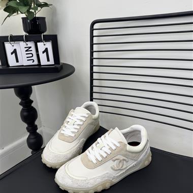 2026新款女生休閒時尚鞋子