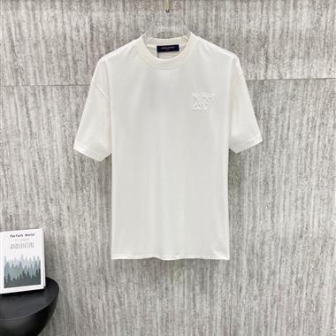 LouisVuitton   2026夏季新款短袖T恤   尺寸偏大
