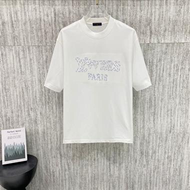 LouisVuitton   2026夏季新短袖T恤   尺寸偏大