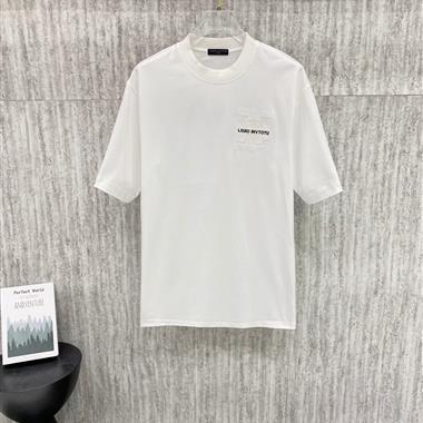 LouisVuitton   2026夏季新短袖T恤   尺寸偏大