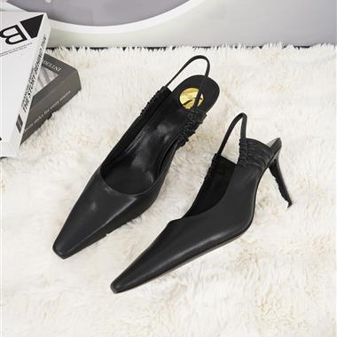 YSL   2026新款女生休閒時尚鞋子