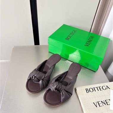 BOTTEGA VENETA  2026新款女生休閒時尚鞋子