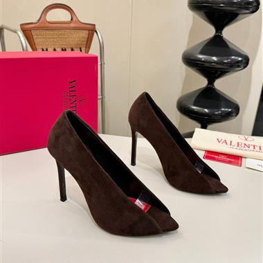 Valentino    2026新款女生休閒時尚鞋子