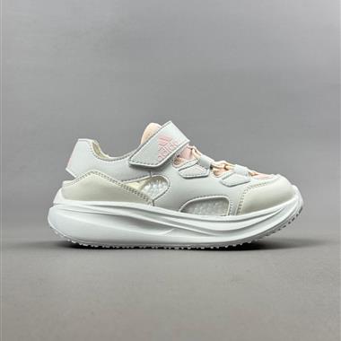 Adidas 夏日穿搭涼鞋