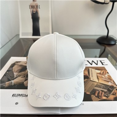 LOUISVUITTON 2026新款時尚帽子