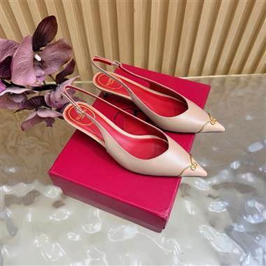 Valentino   2026新款女生休閒時尚鞋子