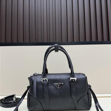 PRADA  2026新款女生時尚包包 尺寸：24*14*9CM