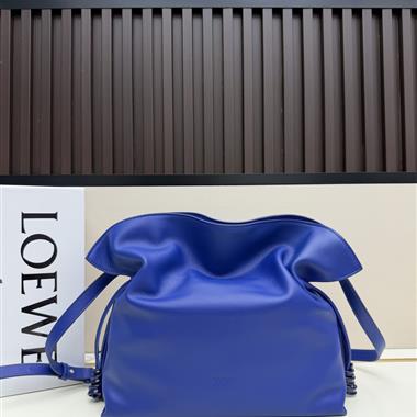 LOEWE   2026新款女生時尚包包 尺寸：30*24.5*10.5CM