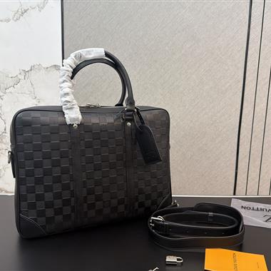LOUIS VUITTON    2026新款男生時尚包包 尺寸：28*36CM