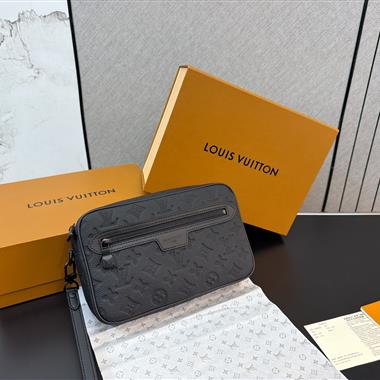 LOUIS VUITTON    2026新款男生時尚包包 尺寸：24*15CM