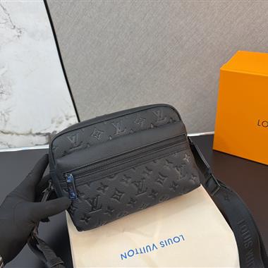 LOUIS VUITTON    2026新款男生時尚包包 尺寸：24*15CM
