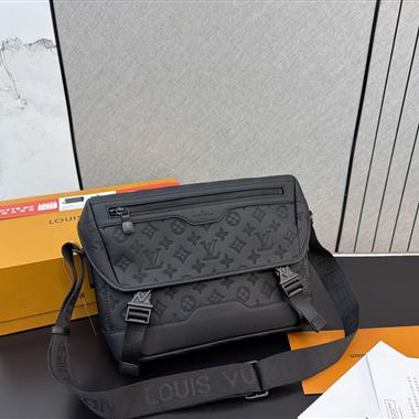LOUIS VUITTON    2026新款男生時尚包包 尺寸：22*33CM