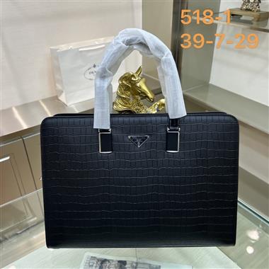 PRADA    2026新款男生時尚包包 尺寸：39-7-29CM
