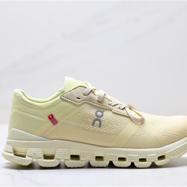 On 昂跑 Cloud X 4 系列低幫輕量舒適多功能休閒運動鞋