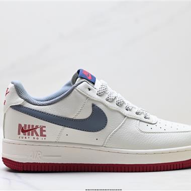 NIKE AIR FORCE 1‘07
