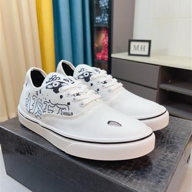 Valentino    2026新款男生休閒時尚鞋子