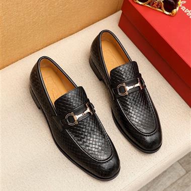 Ferragamo   2026新款男生休閒時尚鞋子