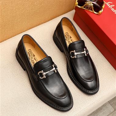 Ferragamo   2026新款男生休閒時尚鞋子