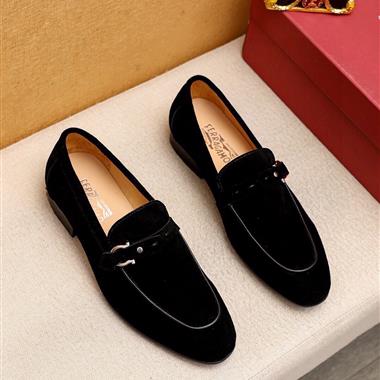 Ferragamo    2026新款男生休閒時尚鞋子