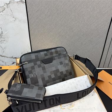 LOUIS VUITTON   2026新款男生時尚包包  尺寸：25 x 18CM