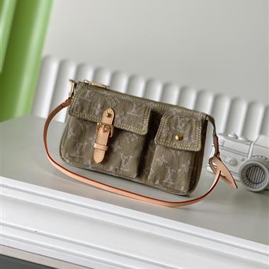 LOUIS VUITTON  2026新款女生時尚包包  尺寸：23.5×14×3CM