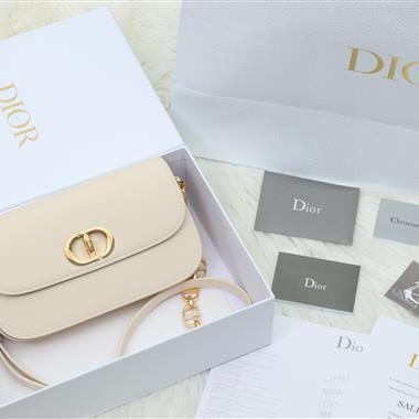 DIOR  2026新款女生時尚包包  尺寸：22×12×6CM