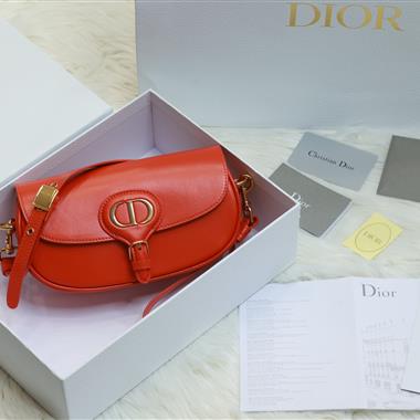 DIOR  2026新款女生時尚包包  尺寸：22×13×5CM
